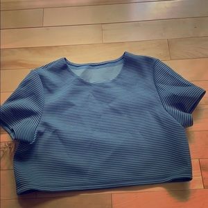 Lululemon crop top